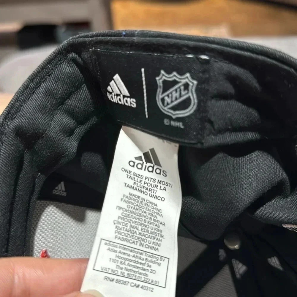 Calgary Flames Hat - Picture 4 of 4